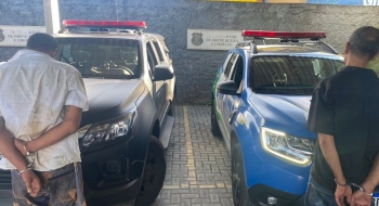 Homem é preso suspeito de tentar matar companheira com dois tiros no rosto após discussão em rua de Goiânia